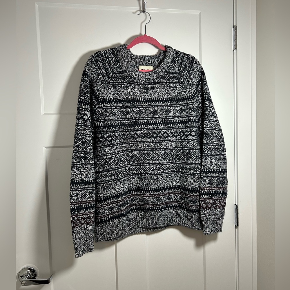 Women’s XL crewneck sweater